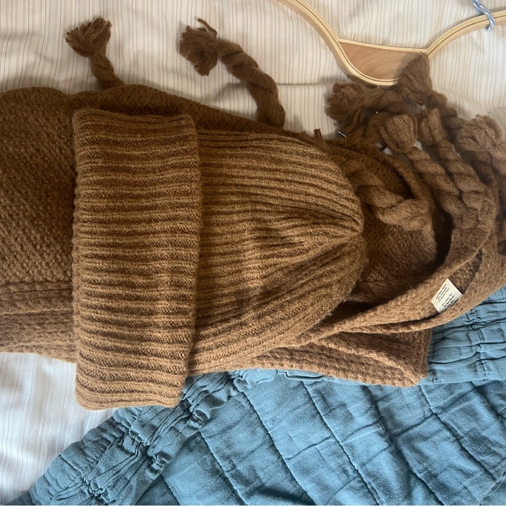 Mora Chunky Beanie and More Scarf from James Street Co.